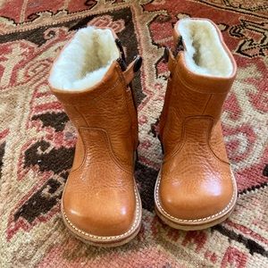 ANGULUS leather fur lined zip boots in size European size  22 , US size 6